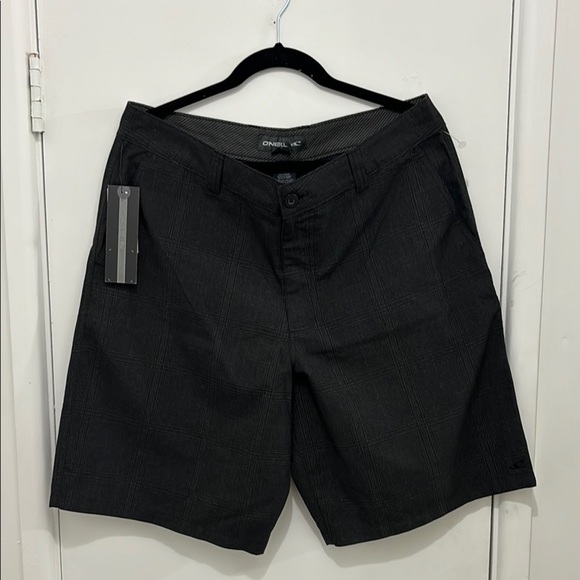 O'Neill Men's Black Shorts - Picture 1 of 3